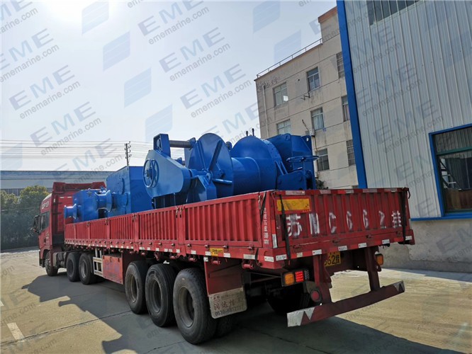 Four sets of 25T electric positioning winch and universal fairleads are waiting for delivery.