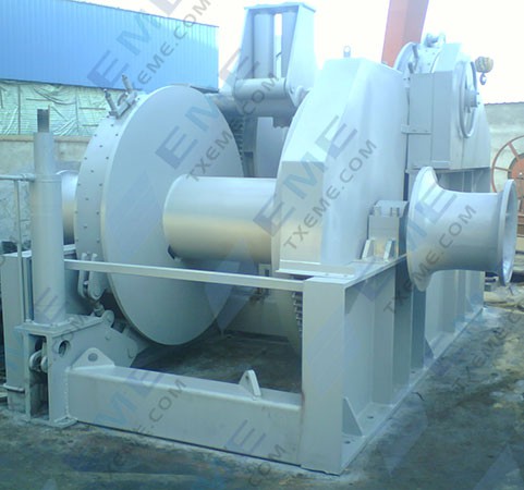 What’s the difference between towing winch and mooring winch?
