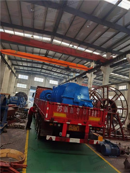 Two sets of 15T hydraulic winch with double drum are successfully delivered to Zhoushan.