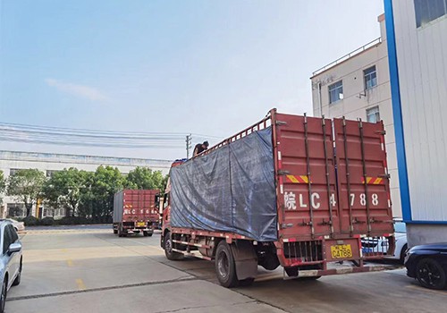 Shipment of the oil torch lifting and rotating disassembly system exported to Southeast Asia