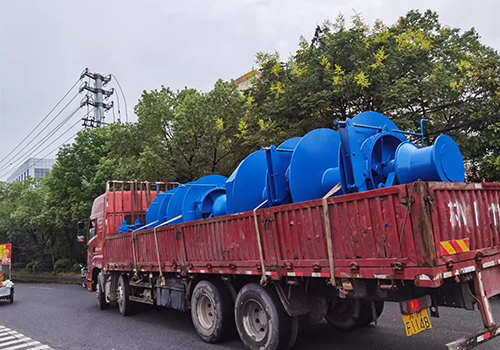 Two 160kn double drum hydraulic mooring winches were shipped to Kangping Shipyard!