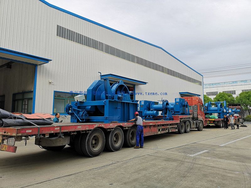 50T_hydraulic_towing_winch.jpg