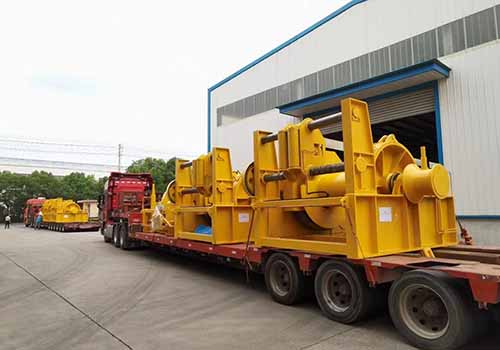 6 sets of 30T hydraulic winches for loading.jpg