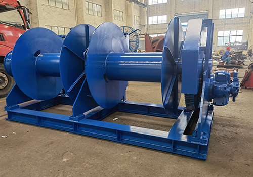 2 sets of 125KN hydraulic winches .jpg