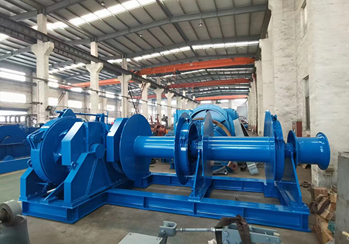 Two 58mm hydraulic anchor chain combination machines.jpg