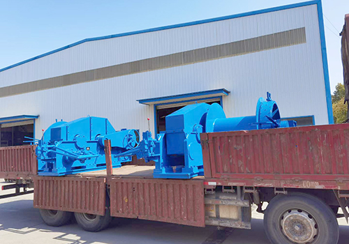 50T hydraulic winches.jpg