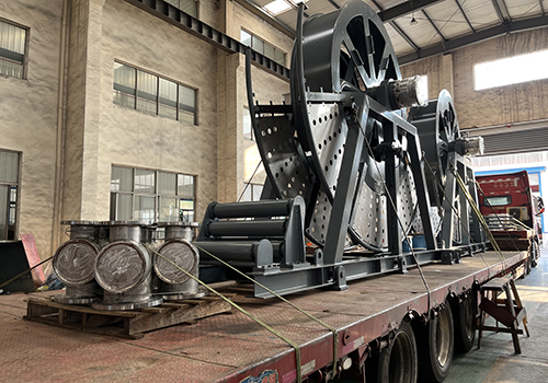 6-inch electric hose winches sent to Weihai Merchants Jinling Shipyard.jpg