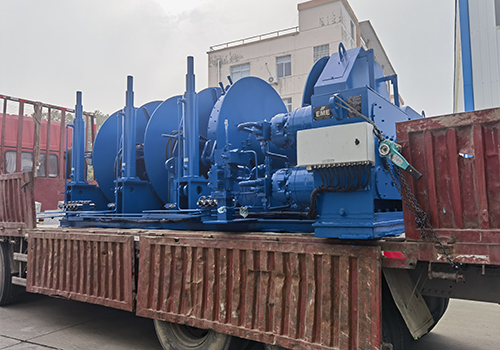 Two 500kN hydraulic winches shipped to Longhe Shipyard